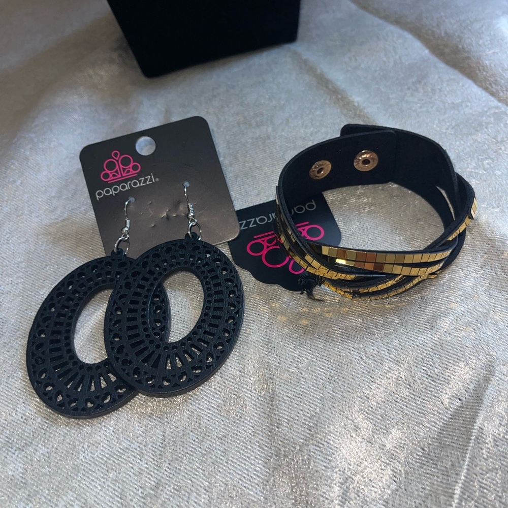 Paparazzi Black and Gold Jewelry Set